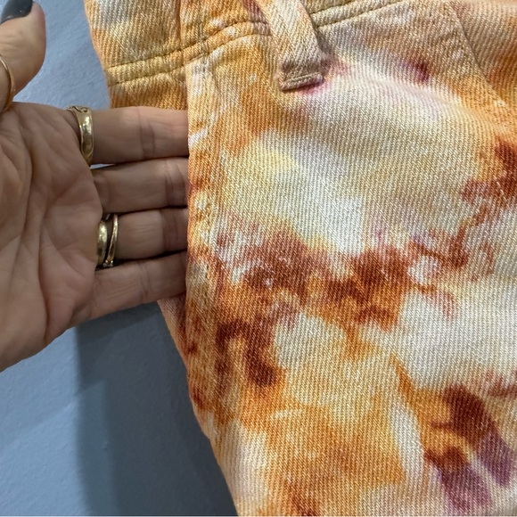 We The Free She's A Legend Orange Apricot Tie-Dye
Bermuda Shorts Size 12 - Picture 5 of 16